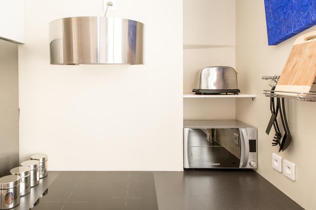 Apartment Marais Centre Pompidou Id 233