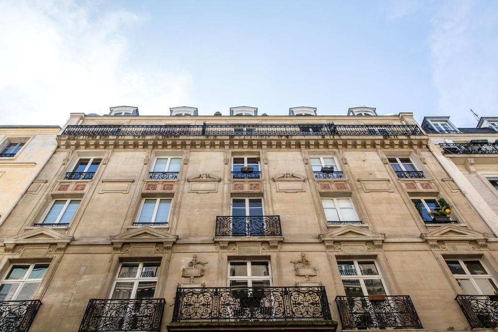 Apartment Marais Centre Pompidou Id 233